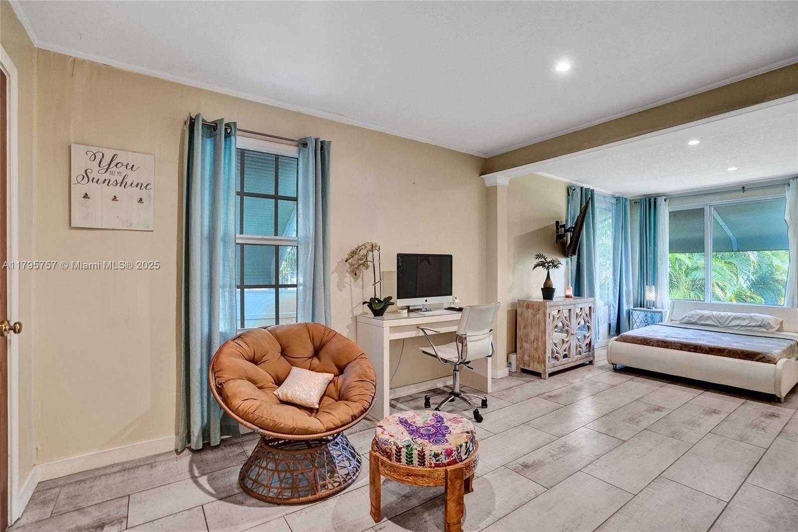 Small Image of 1402 SOUTH EAST 1ST ST, Pompano Beach Number 21