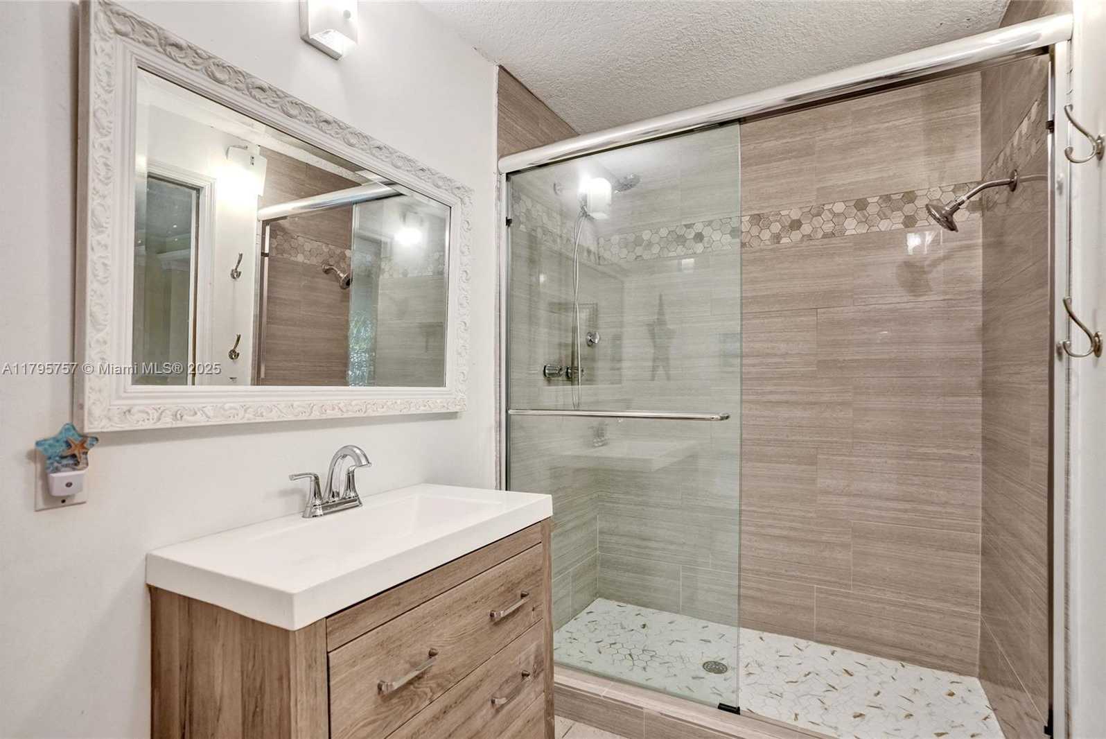 Small Image of 1402 SOUTH EAST 1ST ST, Pompano Beach Number 22