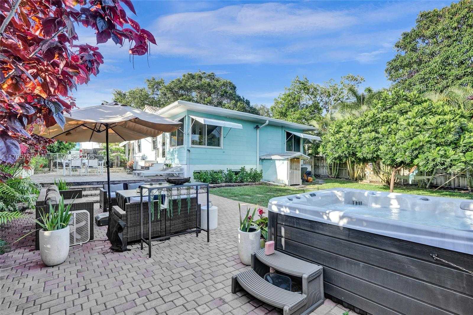 Small Image of 1402 SOUTH EAST 1ST ST, Pompano Beach Number 31