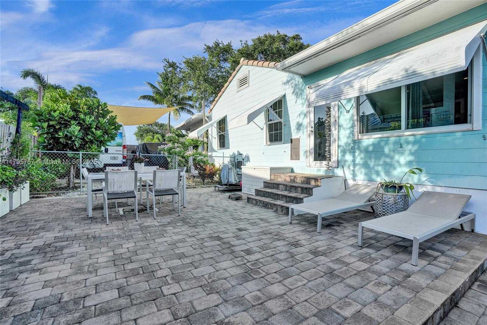 Small Image of 1402 SOUTH EAST 1ST ST, Pompano Beach Number 33