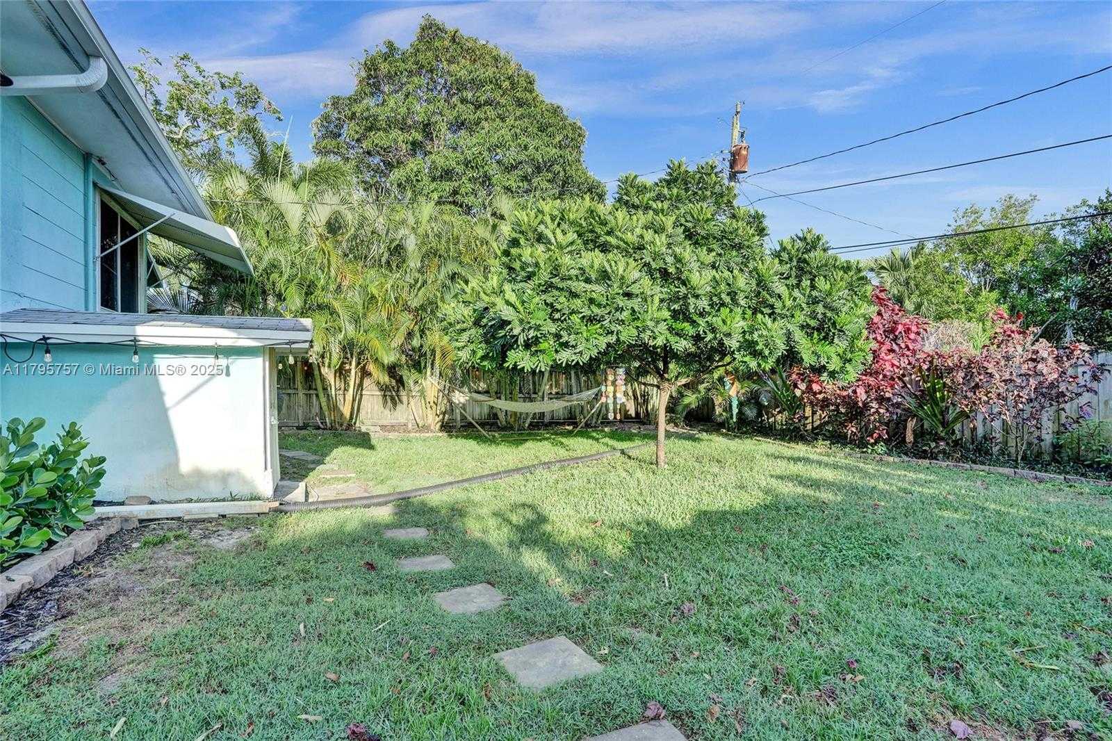 Small Image of 1402 SOUTH EAST 1ST ST, Pompano Beach Number 35