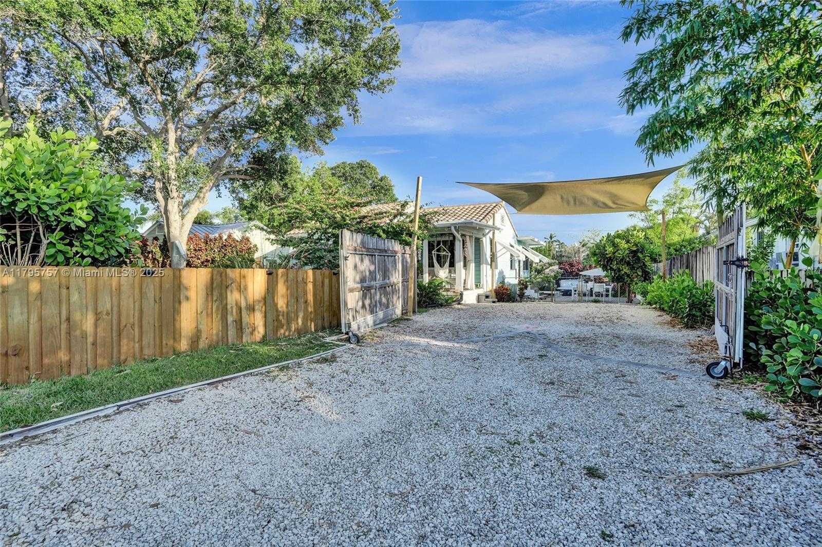 Small Image of 1402 SOUTH EAST 1ST ST, Pompano Beach Number 41
