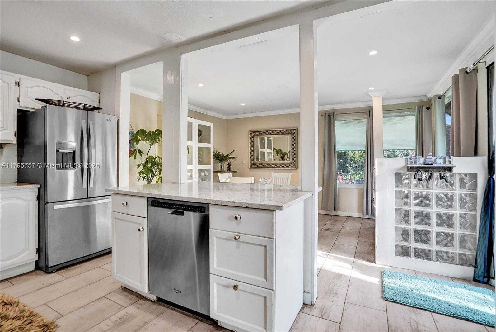 Small Image of 1402 SOUTH EAST 1ST ST, Pompano Beach Number 5