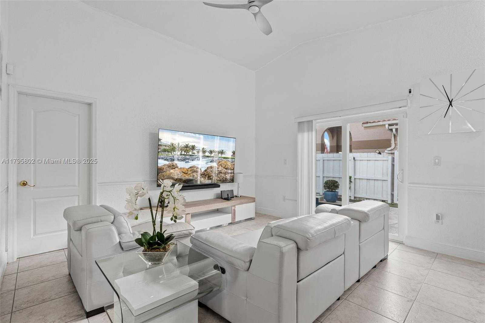 Small Image of 14162 NORTH WEST 87TH CT, Miami Lakes Number 11