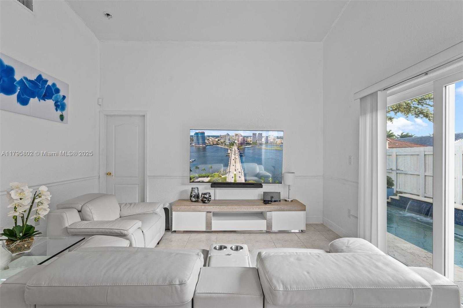 Small Image of 14162 NORTH WEST 87TH CT, Miami Lakes Number 12