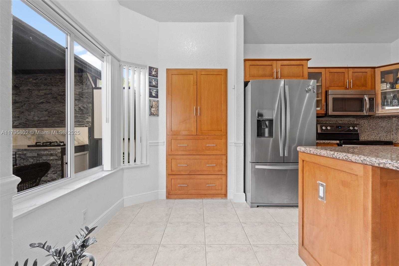 Small Image of 14162 NORTH WEST 87TH CT, Miami Lakes Number 19