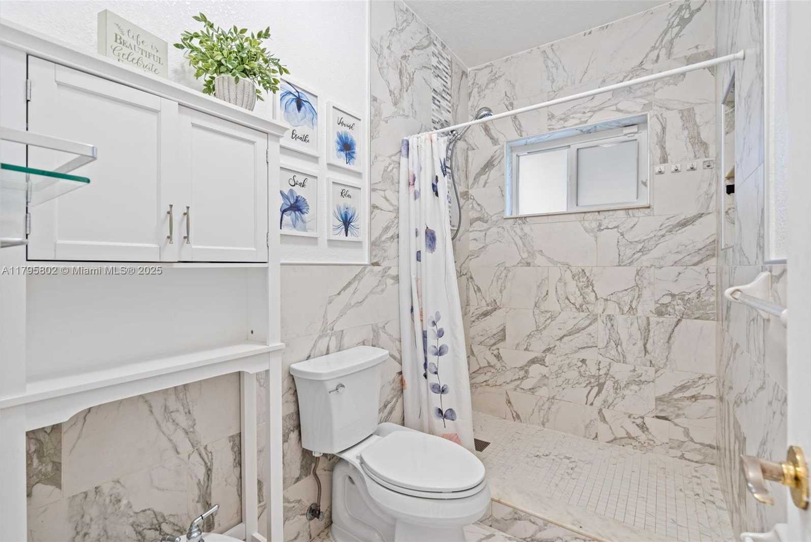 Small Image of 14162 NORTH WEST 87TH CT, Miami Lakes Number 27