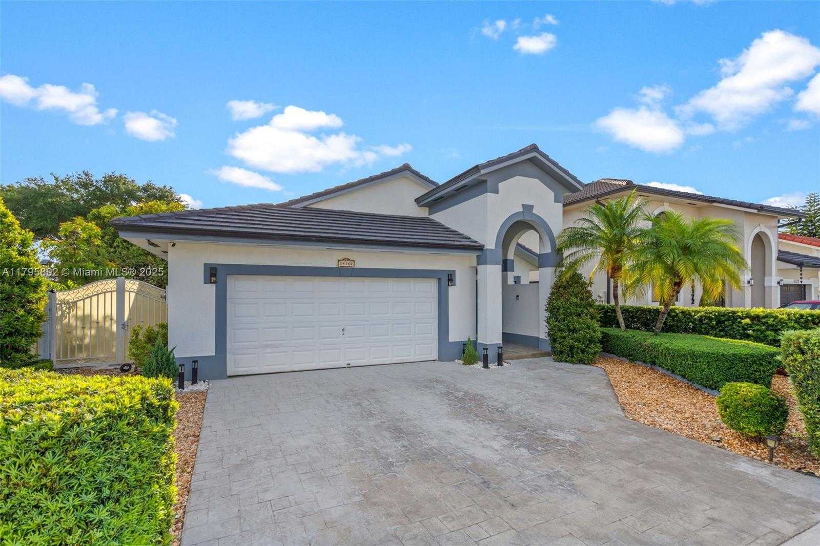 Small Image of 14162 NORTH WEST 87TH CT, Miami Lakes Number 3