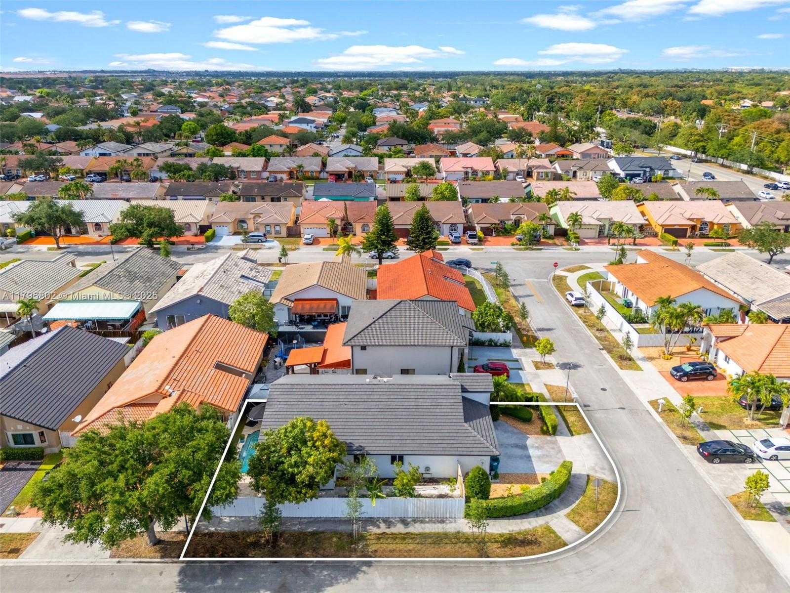 Small Image of 14162 NORTH WEST 87TH CT, Miami Lakes Number 47