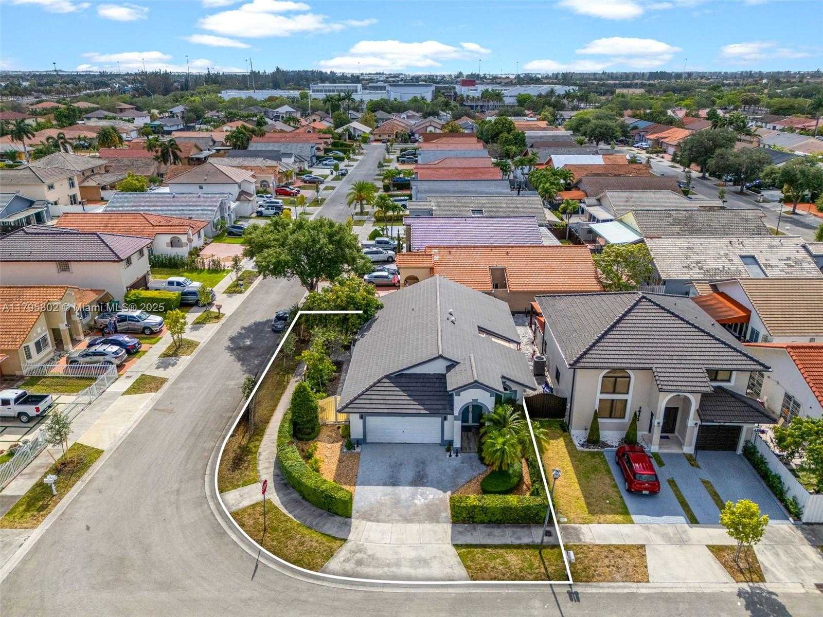 Small Image of 14162 NORTH WEST 87TH CT, Miami Lakes Number 51