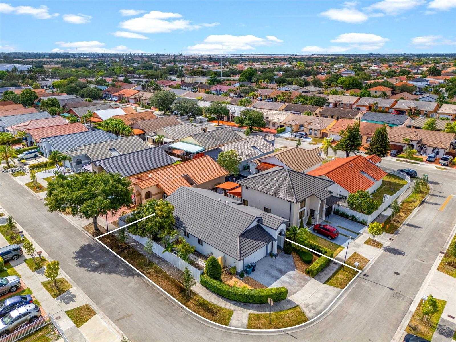 Small Image of 14162 NORTH WEST 87TH CT, Miami Lakes Number 52