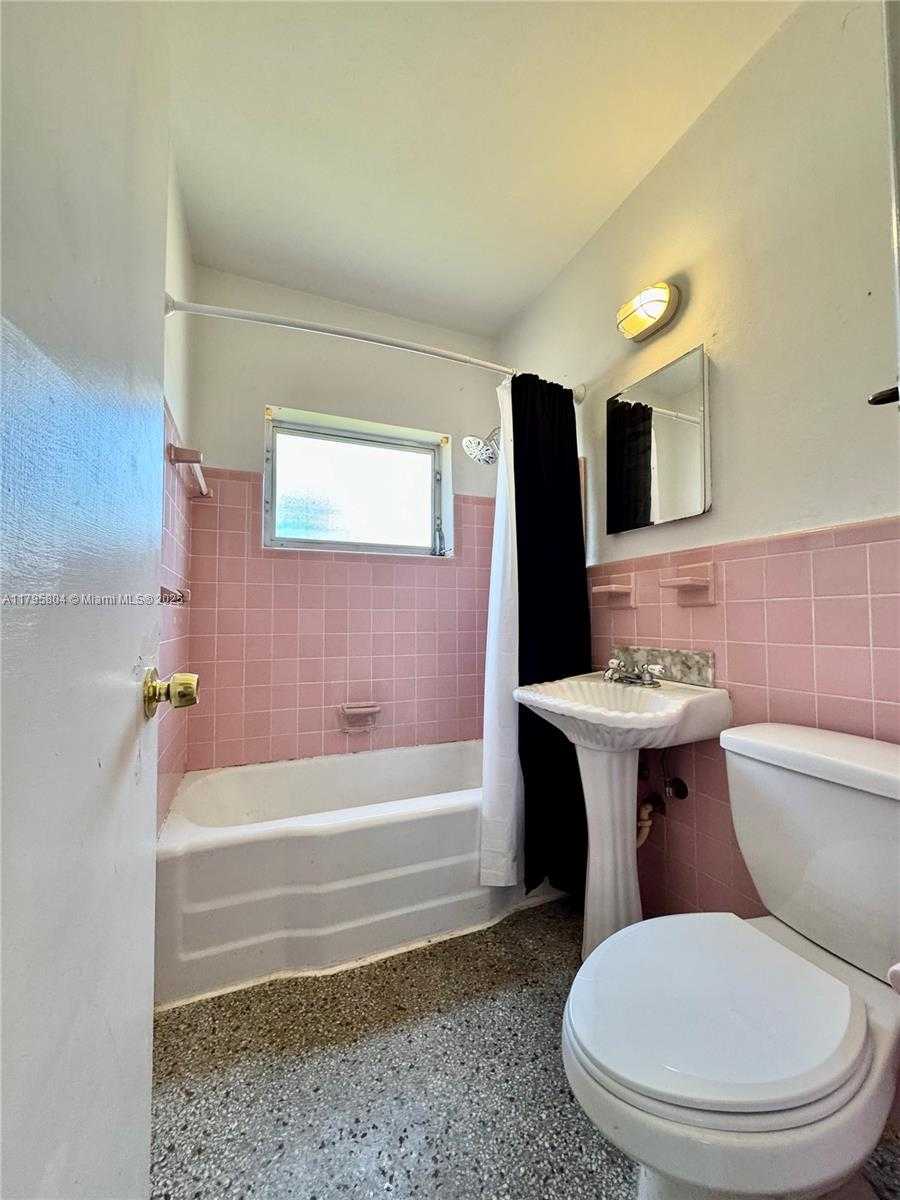 Small Image of 2100 NORTH EAST 173RD ST, North Miami Beach Number 14