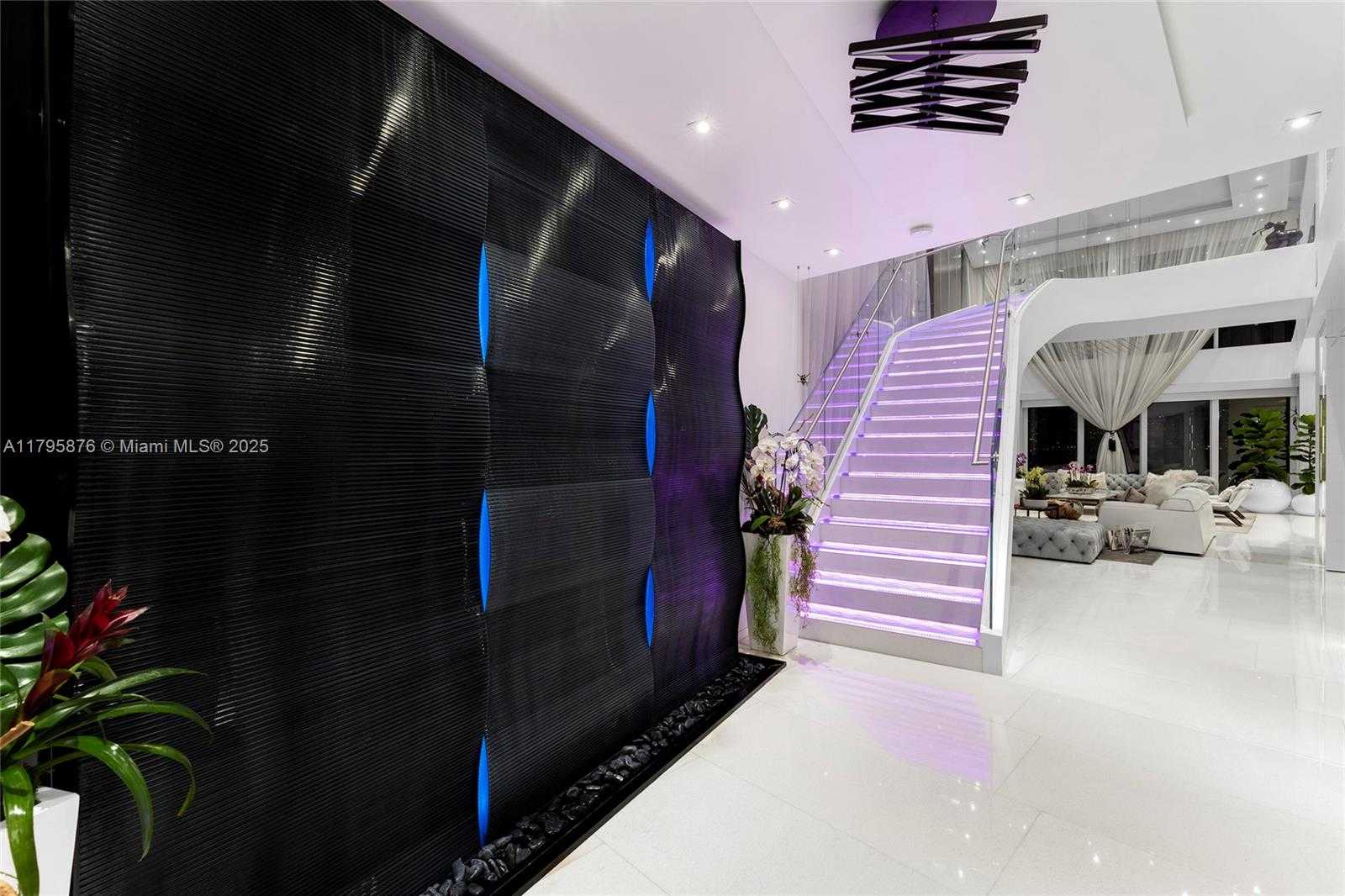 Small Image of 441 NORTH HIBISCUS DR, Miami Beach Number 14