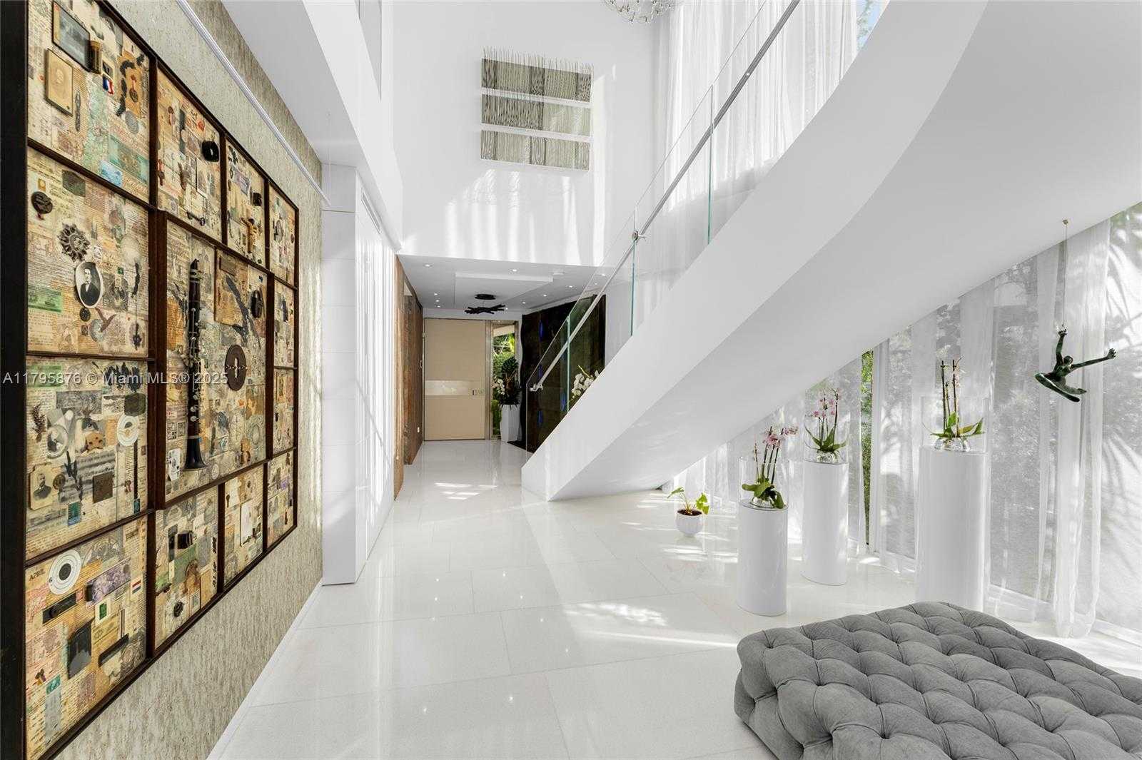 Small Image of 441 NORTH HIBISCUS DR, Miami Beach Number 17
