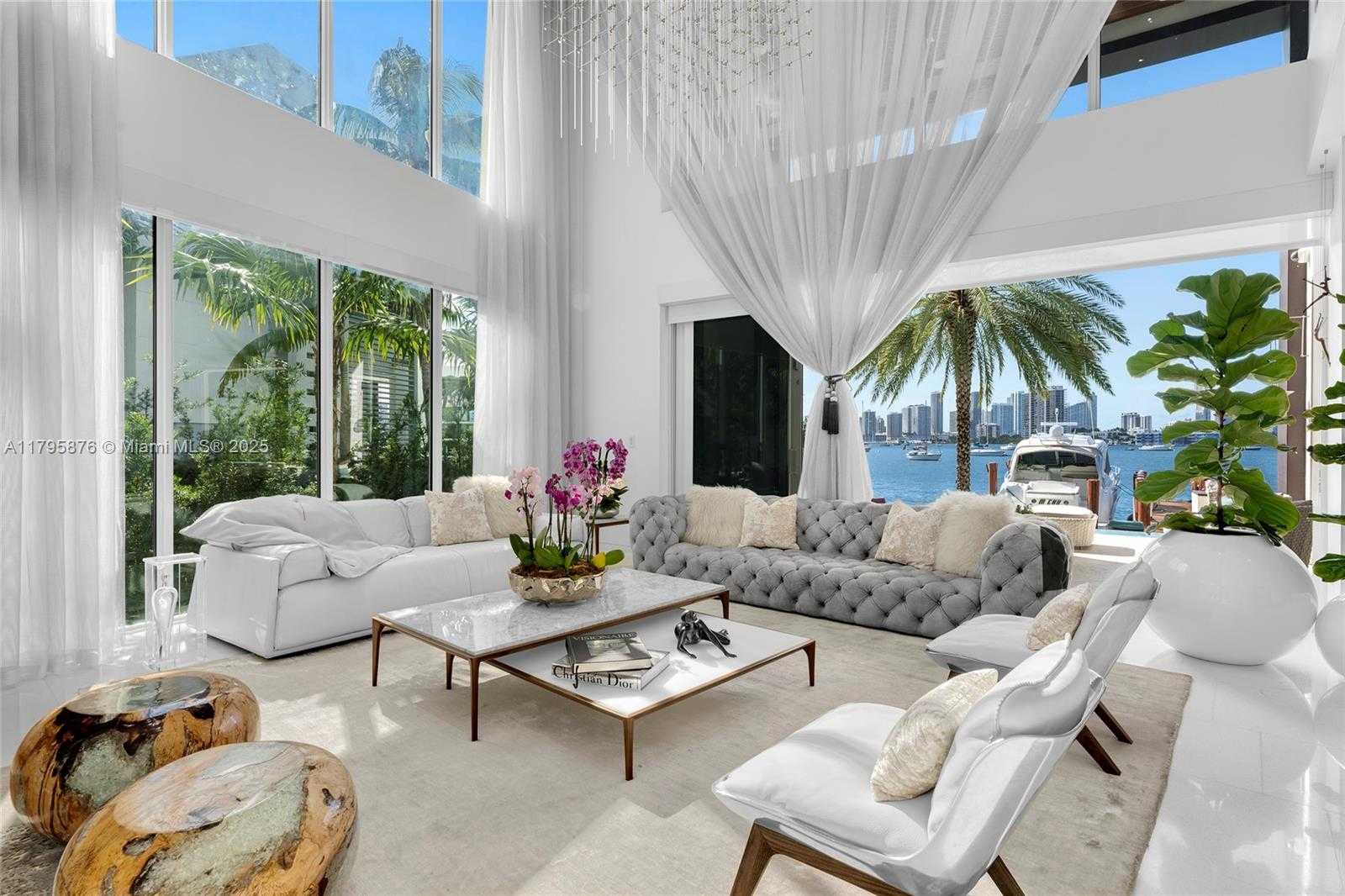 Small Image of 441 NORTH HIBISCUS DR, Miami Beach Number 23