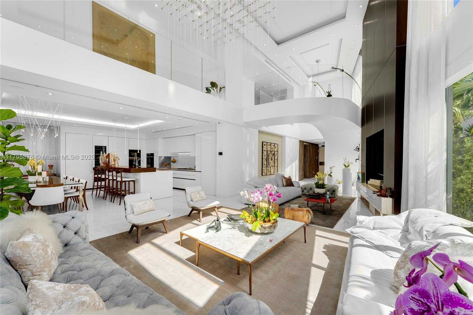 Small Image of 441 NORTH HIBISCUS DR, Miami Beach Number 26