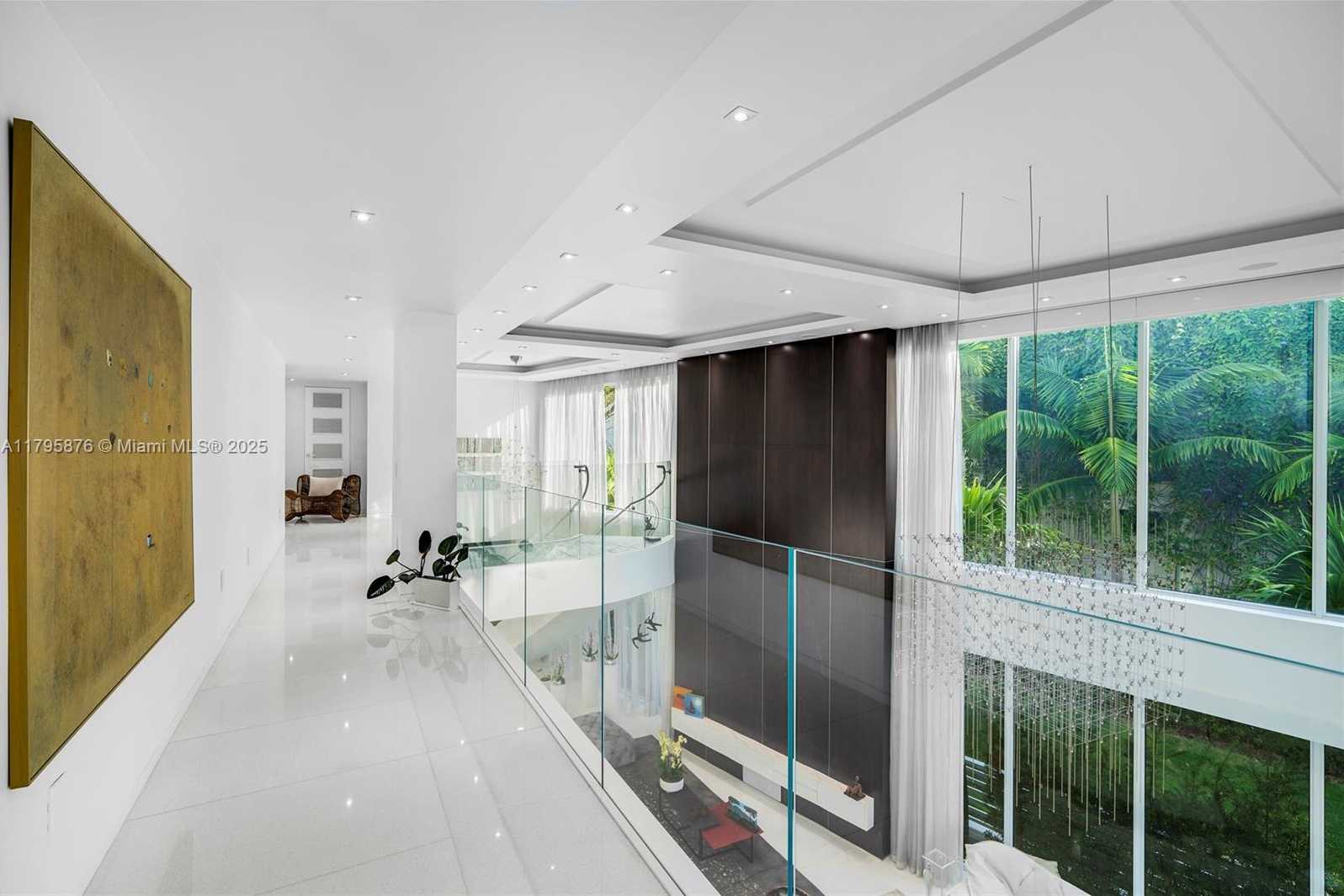 Small Image of 441 NORTH HIBISCUS DR, Miami Beach Number 37