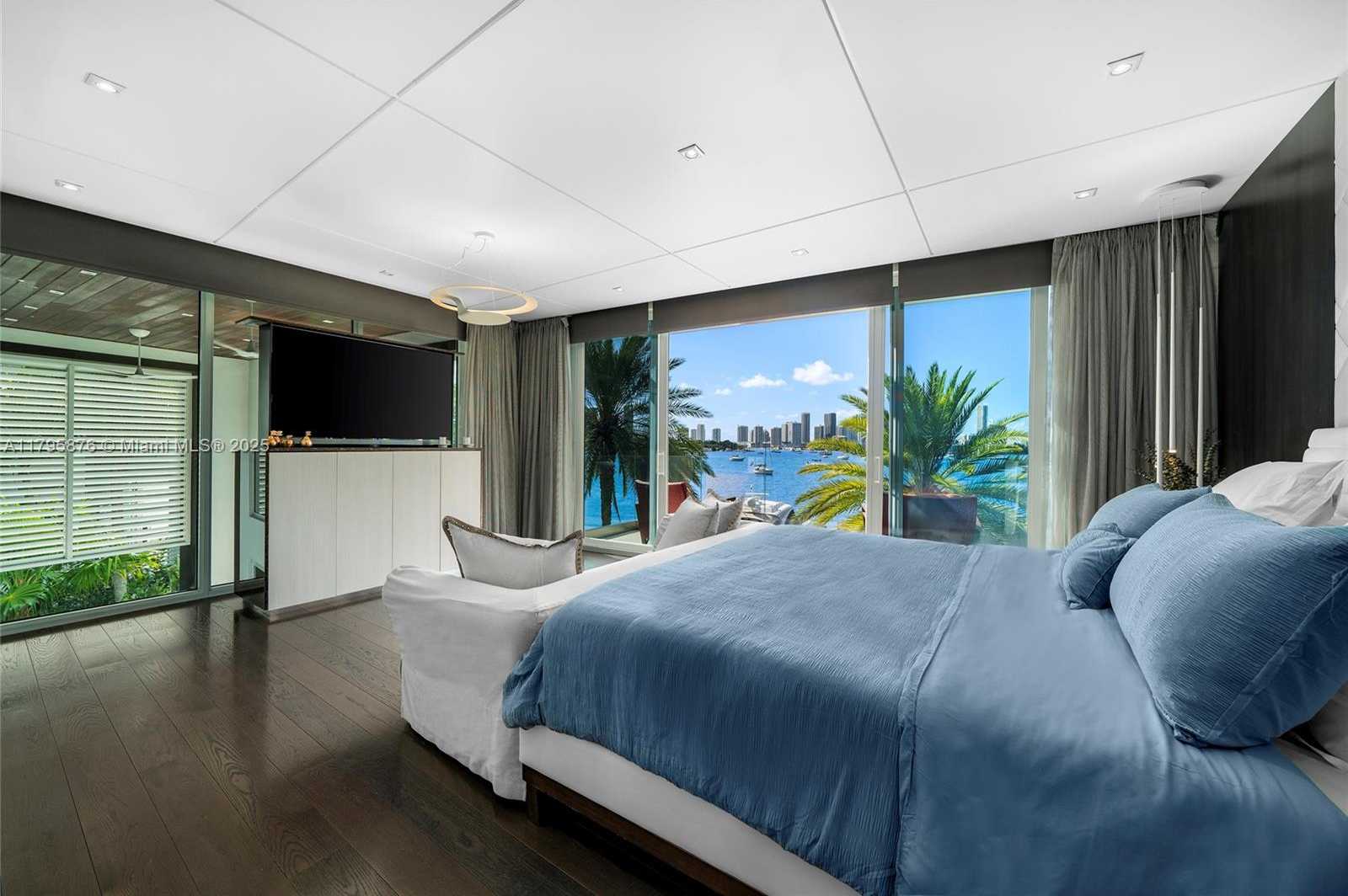 Small Image of 441 NORTH HIBISCUS DR, Miami Beach Number 38