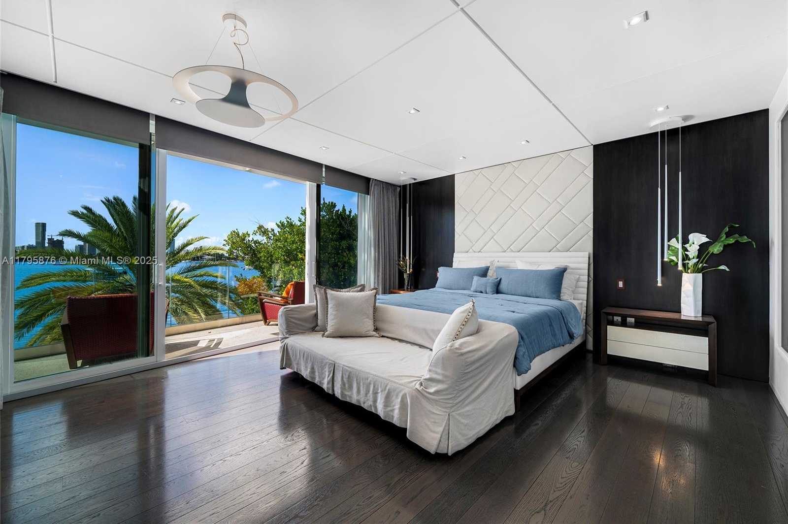 Small Image of 441 NORTH HIBISCUS DR, Miami Beach Number 39