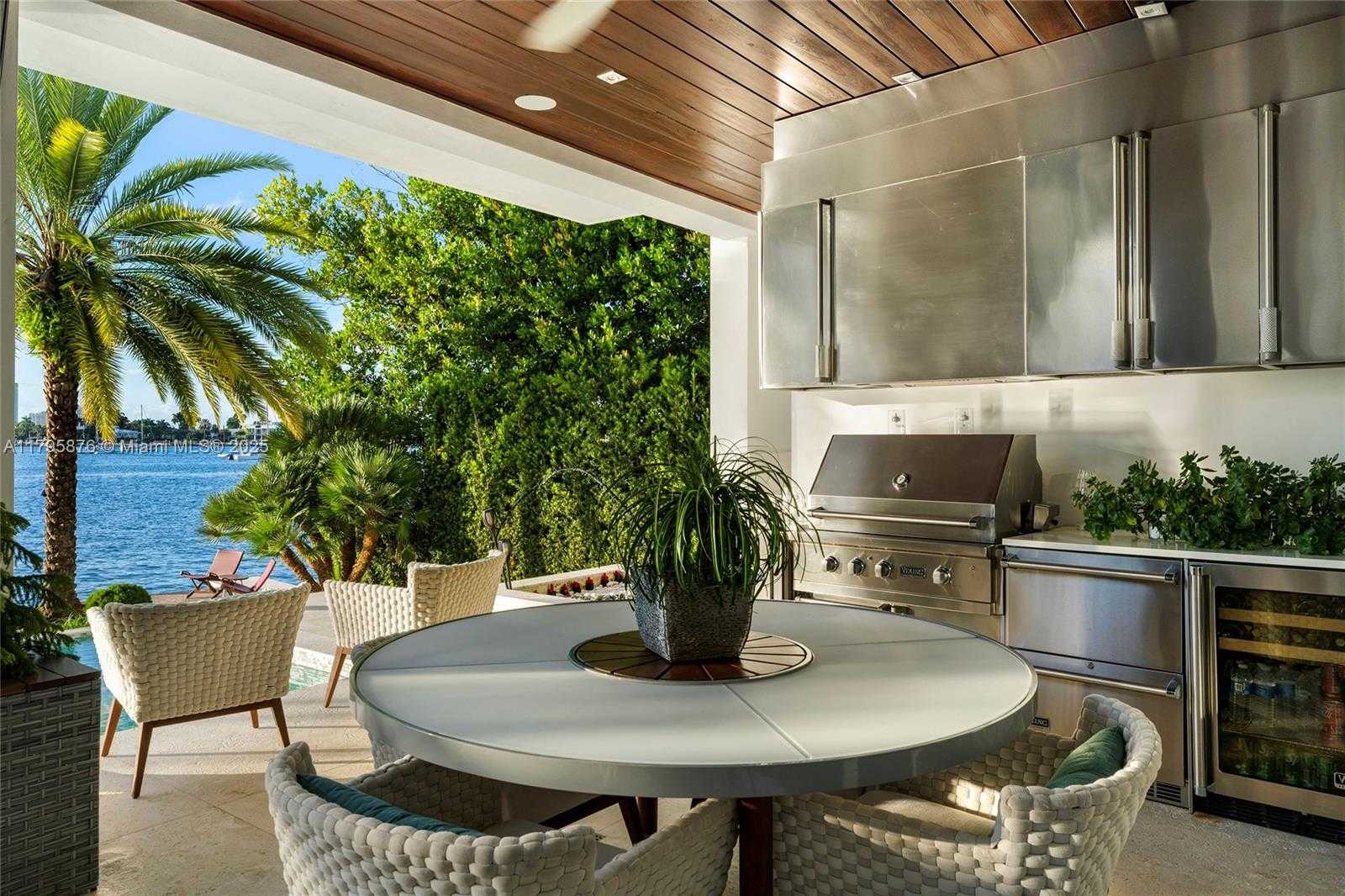 Small Image of 441 NORTH HIBISCUS DR, Miami Beach Number 59