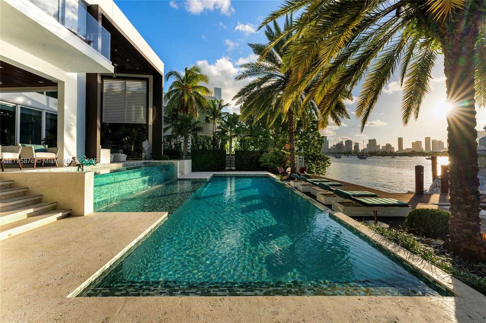 Small Image of 441 NORTH HIBISCUS DR, Miami Beach Number 60