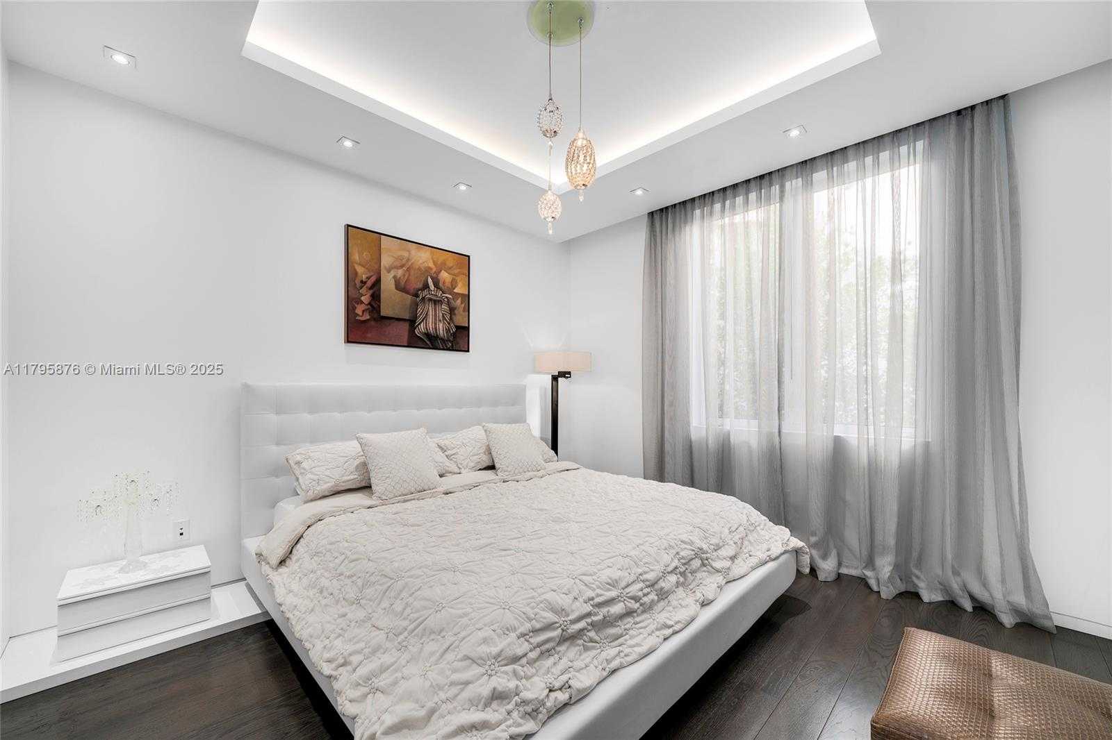 Small Image of 441 NORTH HIBISCUS DR, Miami Beach Number 66