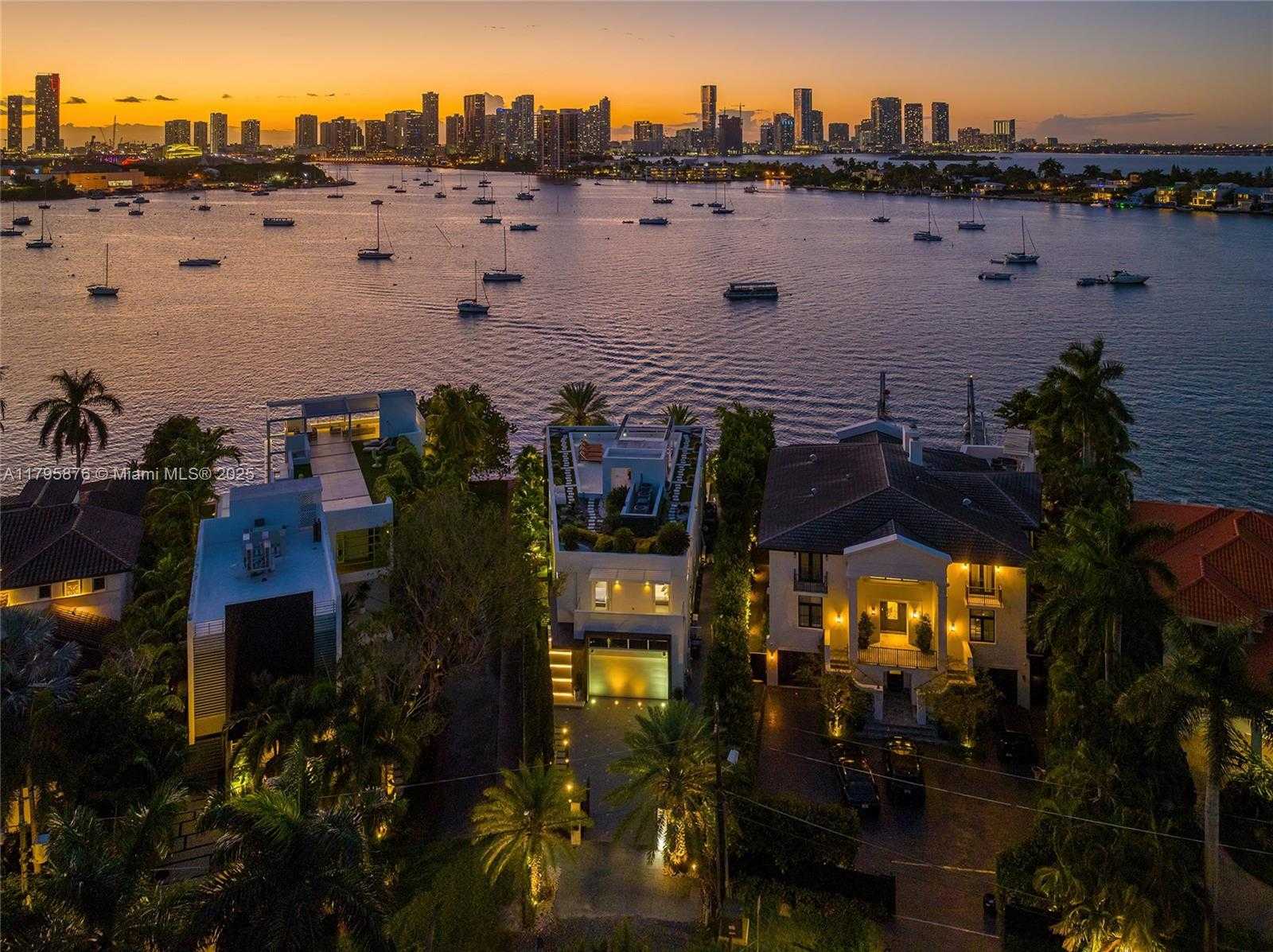 Small Image of 441 NORTH HIBISCUS DR, Miami Beach Number 8