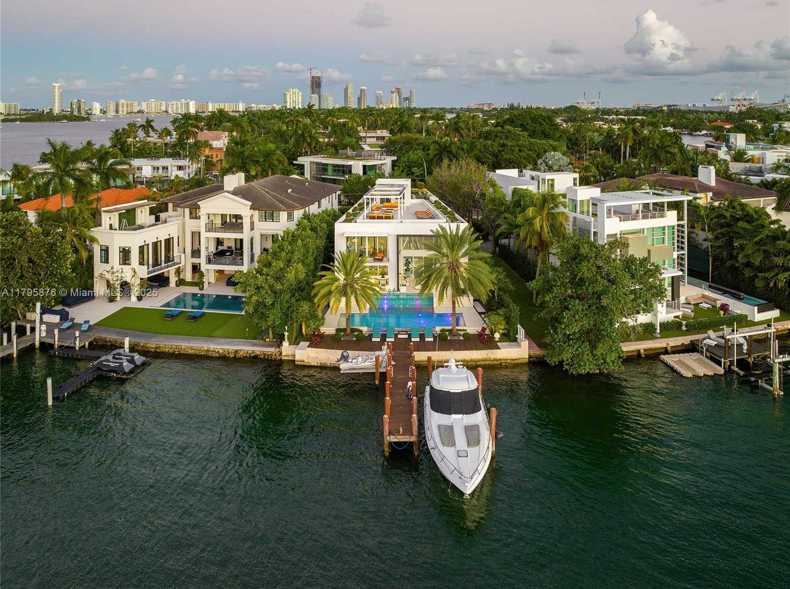 Small Image of 441 NORTH HIBISCUS DR, Miami Beach Number 80