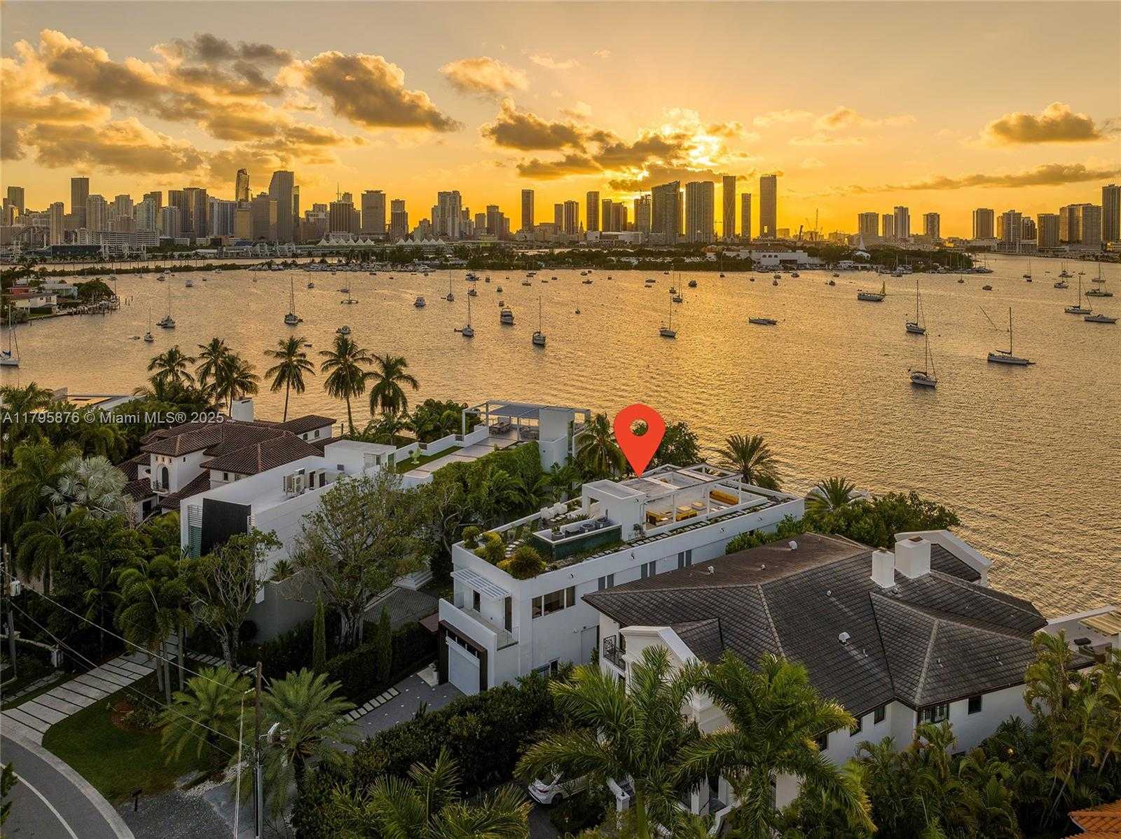 Small Image of 441 NORTH HIBISCUS DR, Miami Beach Number 89