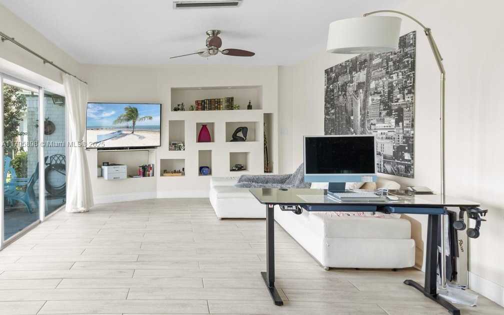 Small Image of 5715 BAYBERRY LN, Tamarac Number 24
