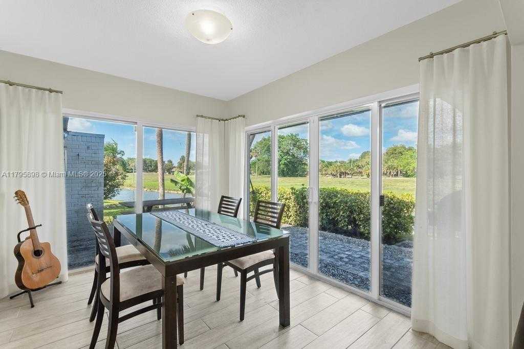 Small Image of 5715 BAYBERRY LN, Tamarac Number 25