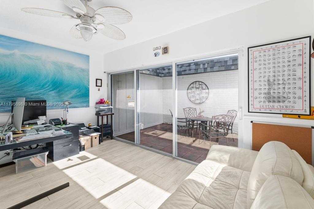 Small Image of 5715 BAYBERRY LN, Tamarac Number 26