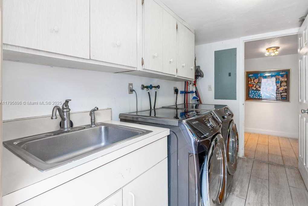 Small Image of 5715 BAYBERRY LN, Tamarac Number 30