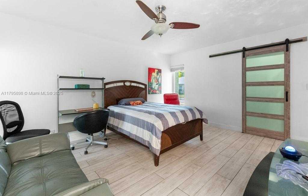 Small Image of 5715 BAYBERRY LN, Tamarac Number 32