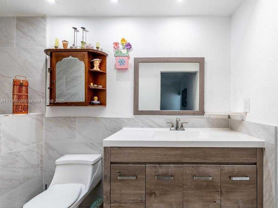 Small Image of 5715 BAYBERRY LN, Tamarac Number 35
