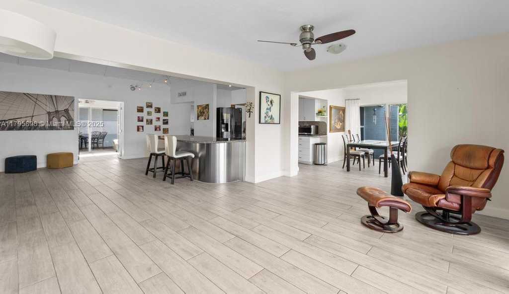 Small Image of 5715 BAYBERRY LN, Tamarac Number 4