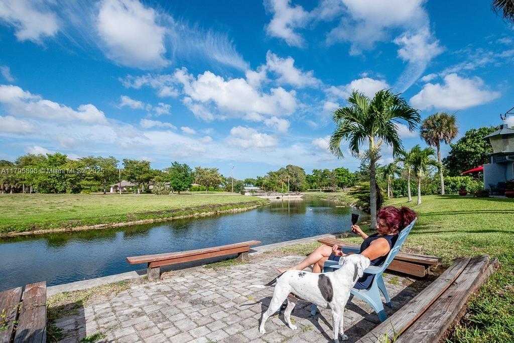 Small Image of 5715 BAYBERRY LN, Tamarac Number 49