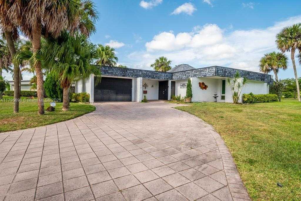 Small Image of 5715 BAYBERRY LN, Tamarac Number 56