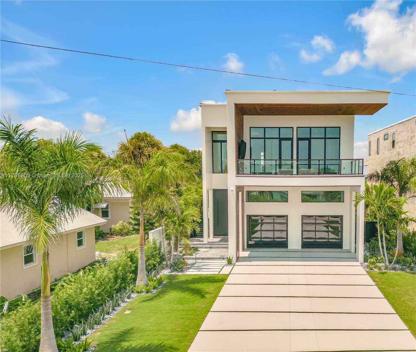 Small Image of 1194 NORTH PENINSULA AVE, New Smyrna Beach Number 2