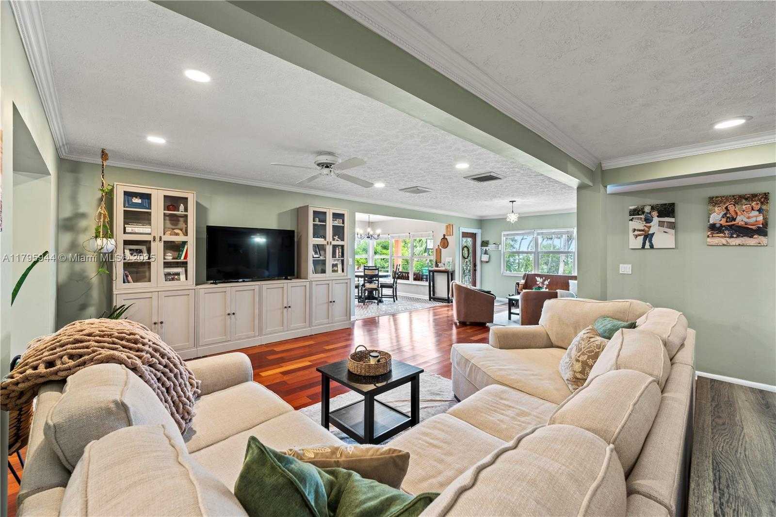 Small Image of 8907 SOUTH INDIAN RIVER DR, Fort Pierce Number 14