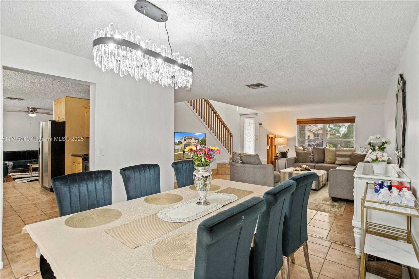 Small Image of 1051 SOUTH WEST 95TH TER, Pembroke Pines Number 10