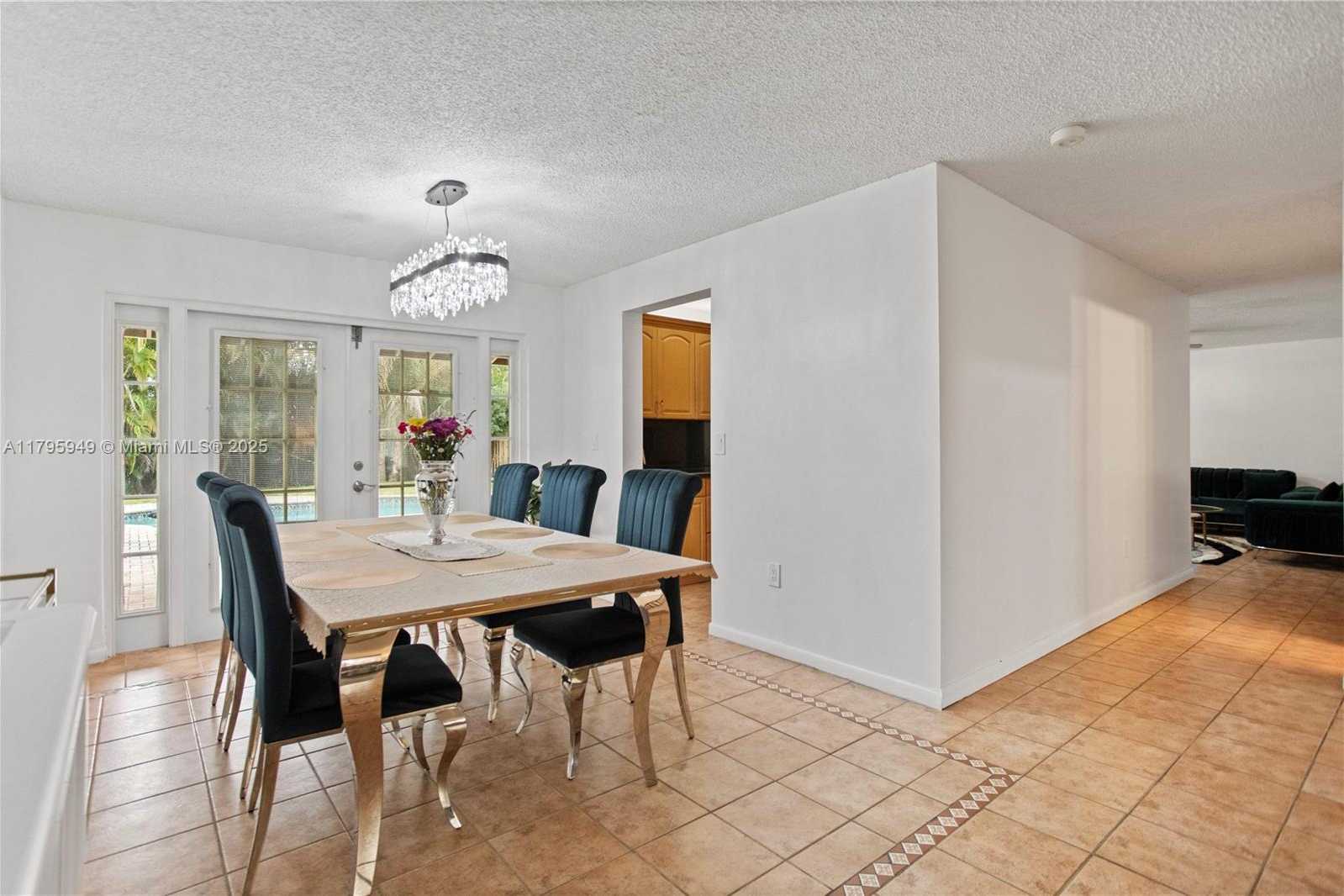 Small Image of 1051 SOUTH WEST 95TH TER, Pembroke Pines Number 14