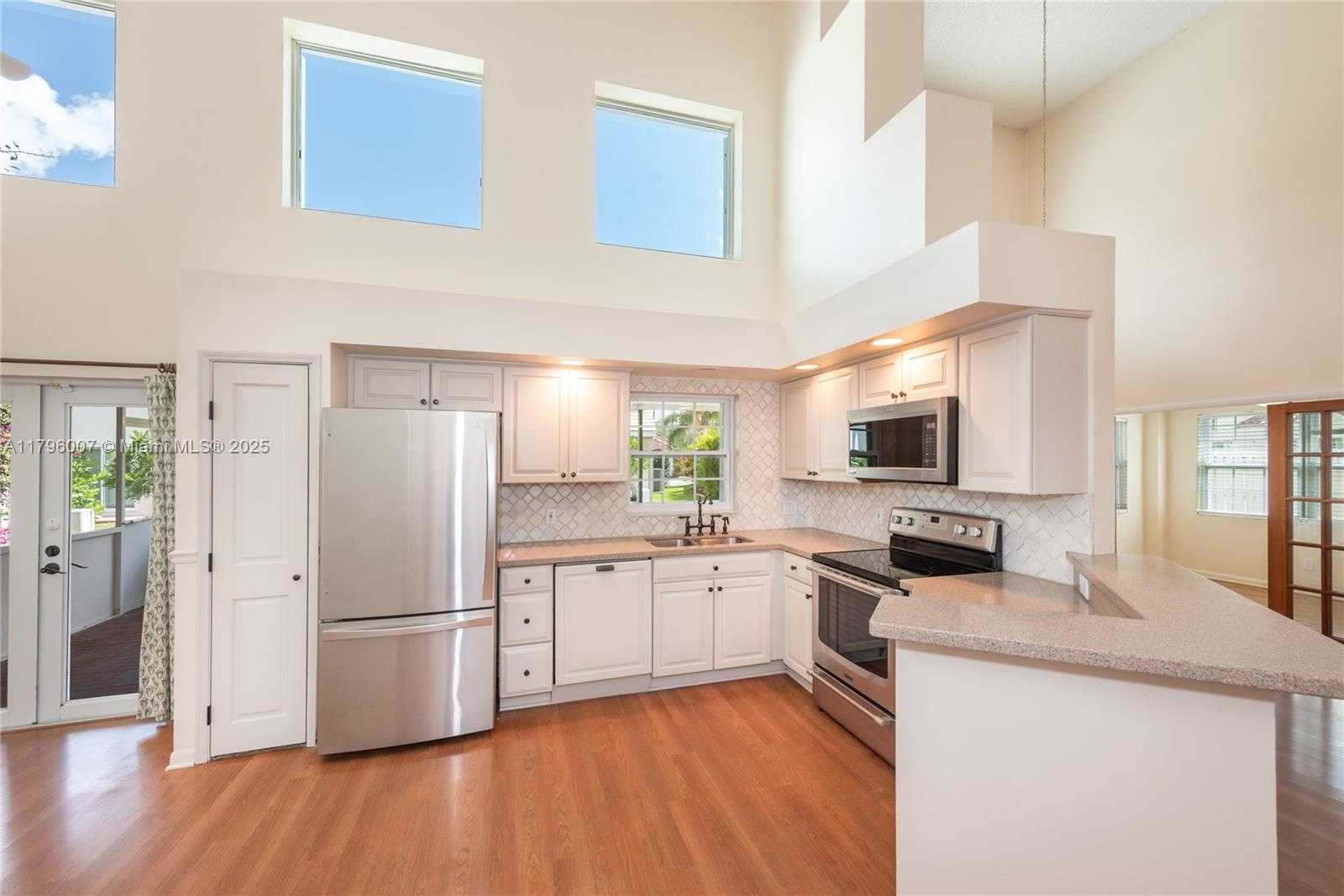 Small Image of 504 BEDFORD AVE, Weston Number 10