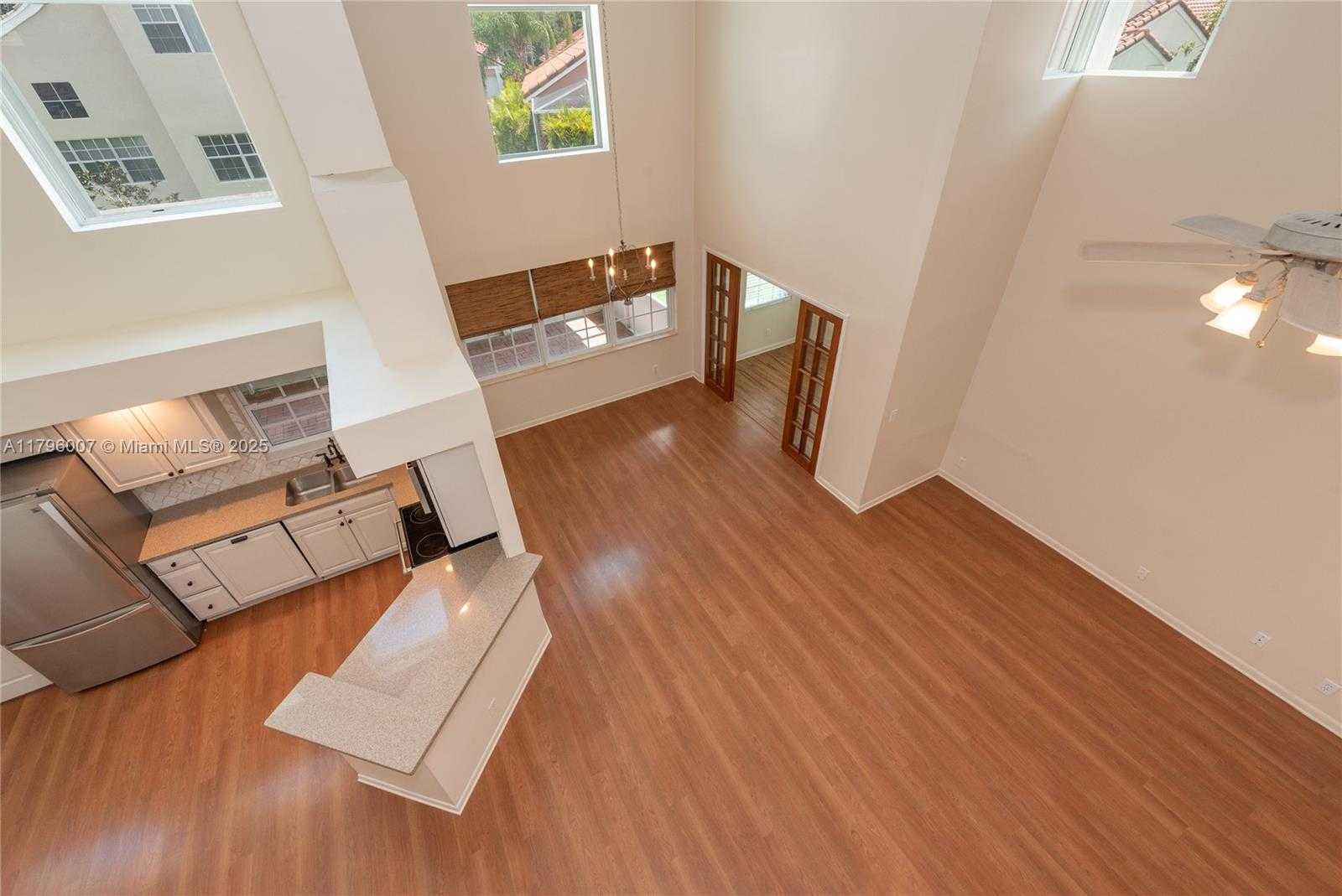 Small Image of 504 BEDFORD AVE, Weston Number 12