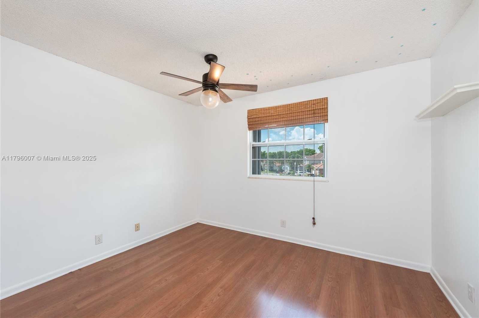 Small Image of 504 BEDFORD AVE, Weston Number 20