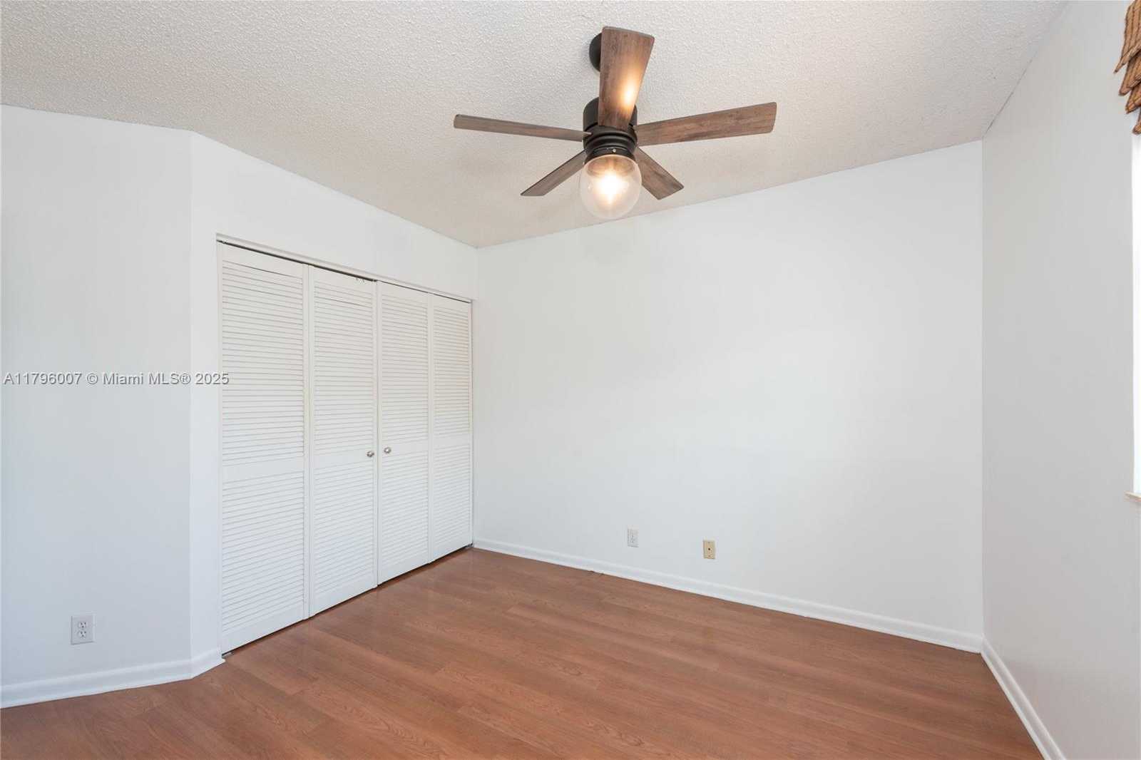 Small Image of 504 BEDFORD AVE, Weston Number 21