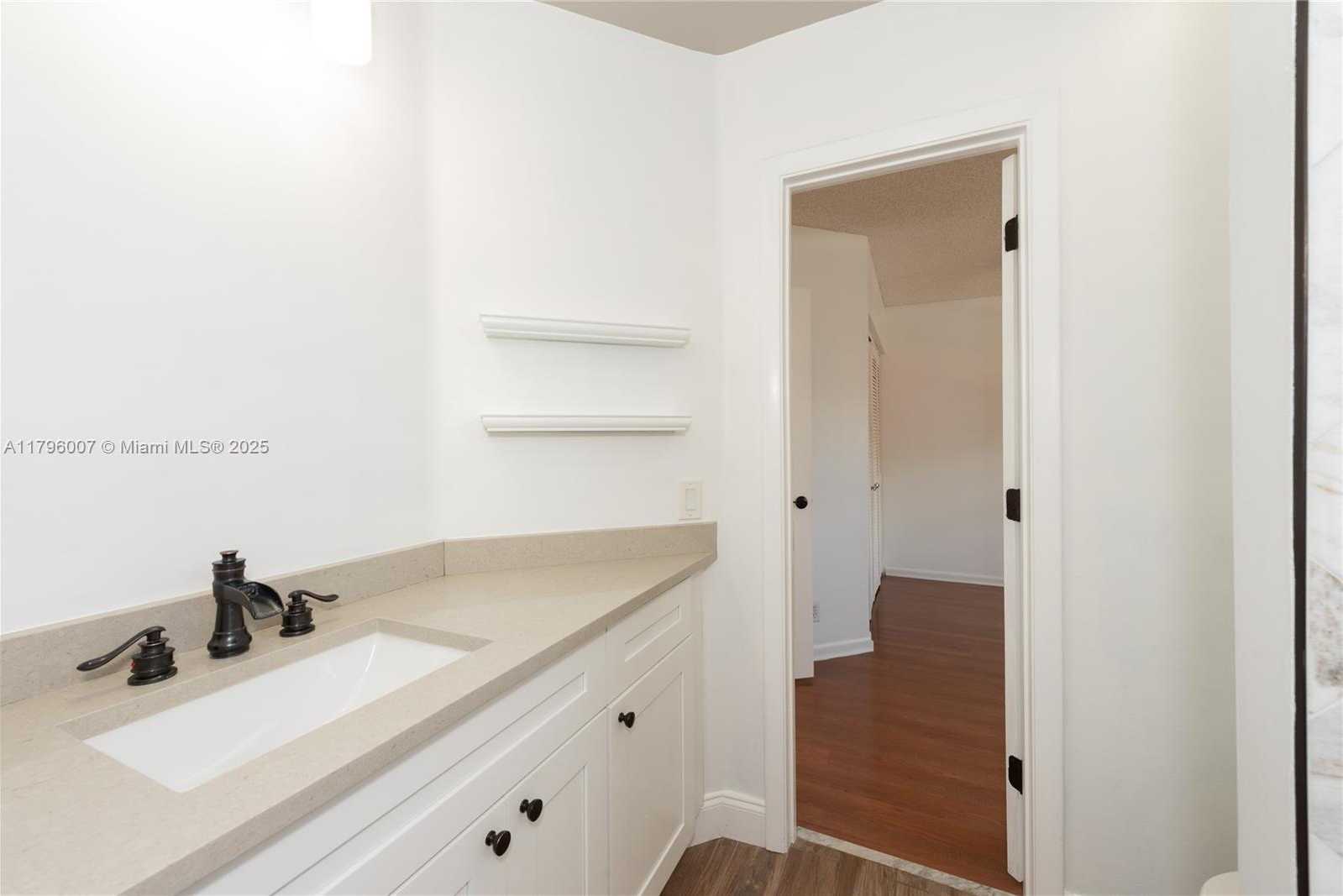 Small Image of 504 BEDFORD AVE, Weston Number 23