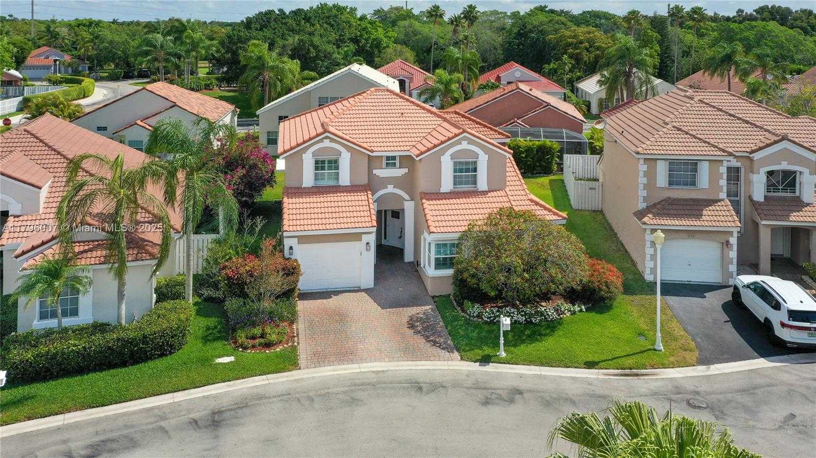 Small Image of 504 BEDFORD AVE, Weston Number 36