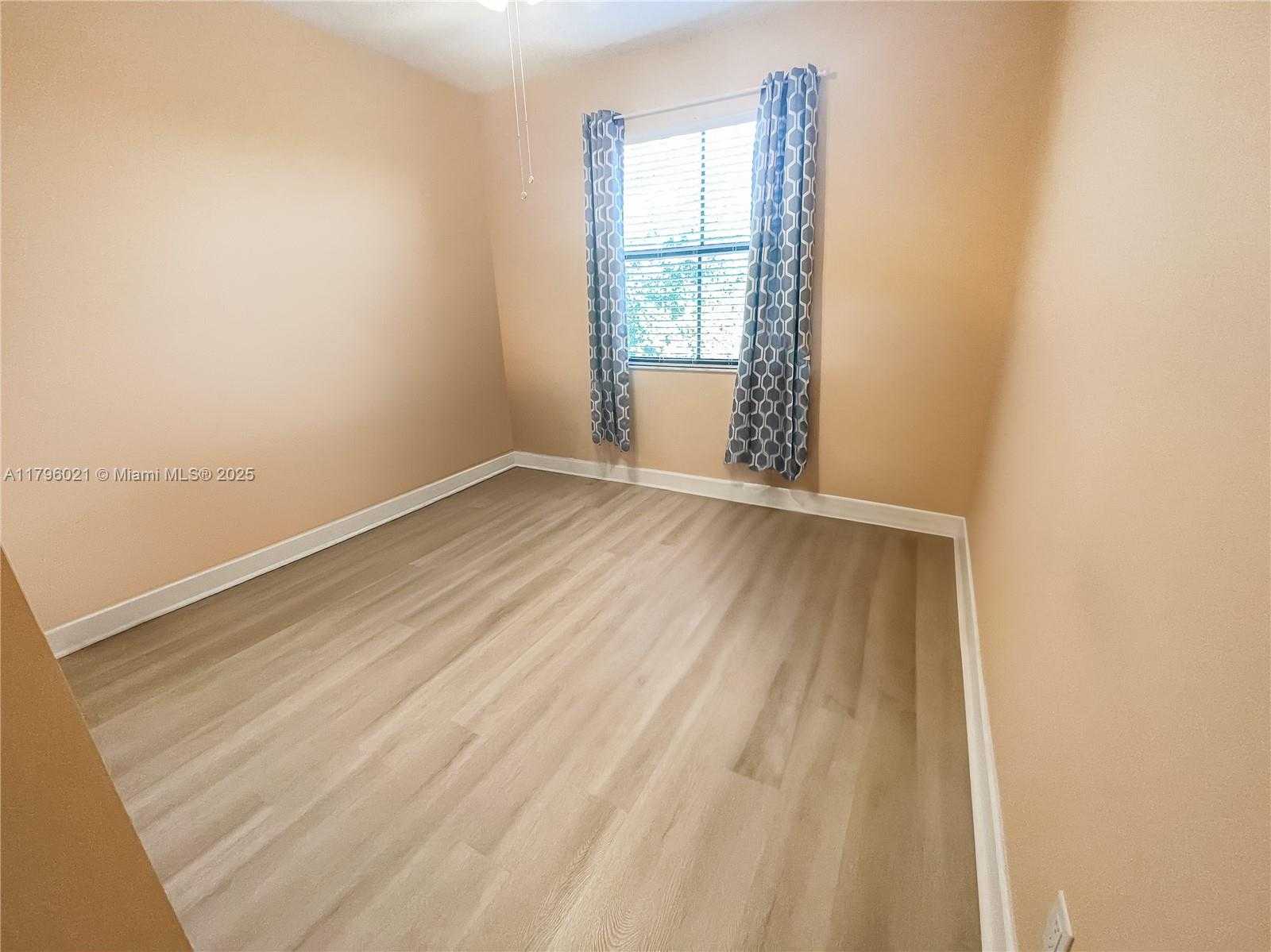 Small Image of 4723 NORTH WEST 59TH ST, Tamarac Number 13
