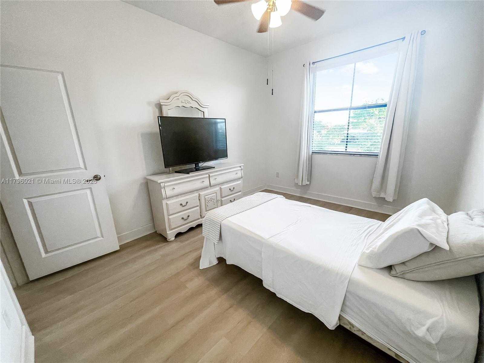 Small Image of 4723 NORTH WEST 59TH ST, Tamarac Number 16
